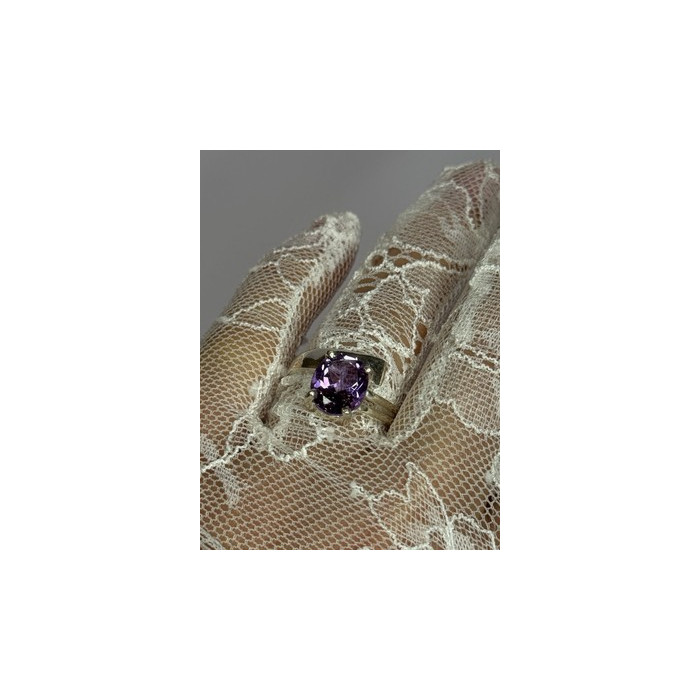 925 Sterling Silver Amethyst Ring Size 7.5