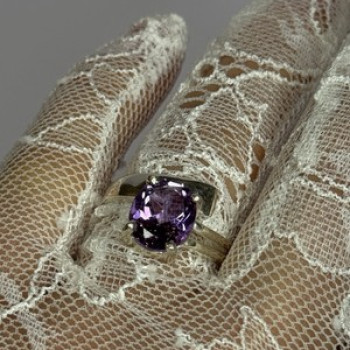 925 Sterling Silver Amethyst Ring Size 7.5