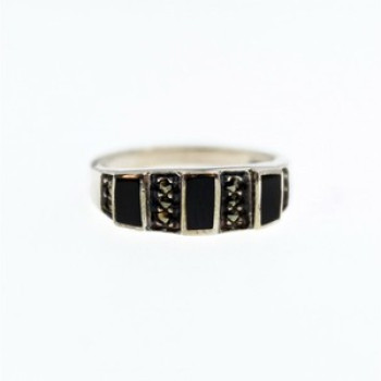 925 Sterling Silver Black Nephrite & Marcasites Ring Size 5.75