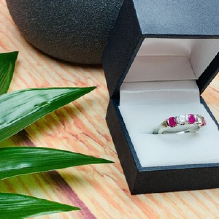 925 Sterling Silver Pink & White/Colorless Topazes Ring Size 6.5