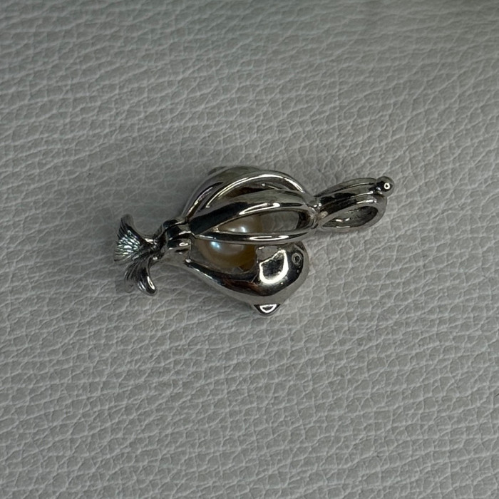 925 Sterling Silver Pearl Dolphins Pendant Length 1 Inch