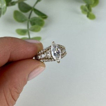 925 Sterling Silver Gold Plated CZ Ring Size 6.5