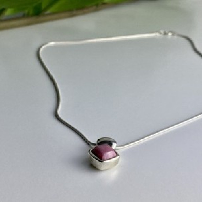 925 Sterling Silver Pink Agate Chain With Pendant Italy