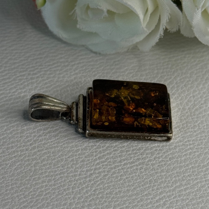 Vintage 925 Sterling Silver Amber Pendant Length 1.50 Inch