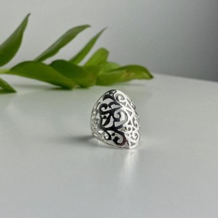925 Sterling Silver Openwork Ring Size 7