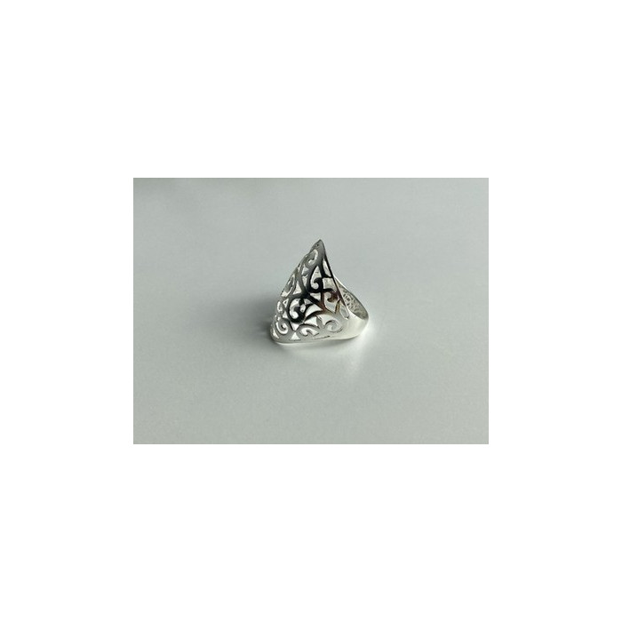 925 Sterling Silver Openwork Ring Size 7
