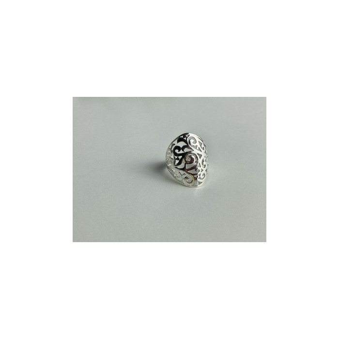 925 Sterling Silver Openwork Ring Size 7