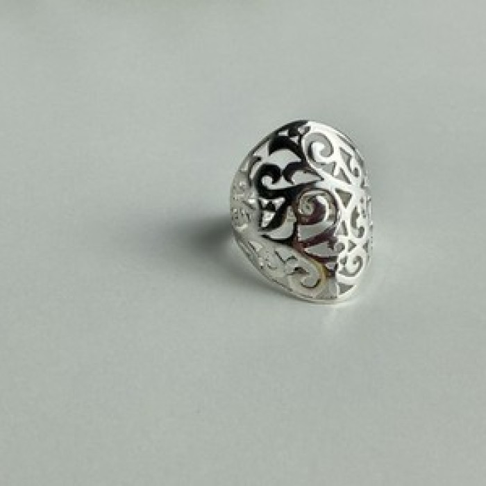 925 Sterling Silver Openwork Ring Size 7