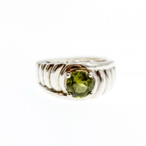 925 Sterling Silver Peridot Ring Size 7.5