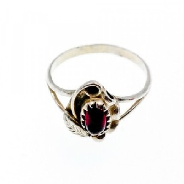 Vintage 925 Sterling Silver Garnet Pyrope Ring Size 6.5