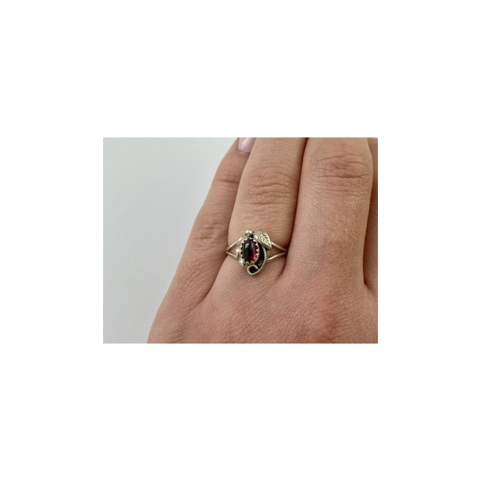 Vintage 925 Sterling Silver Garnet Pyrope Ring Size 6.5