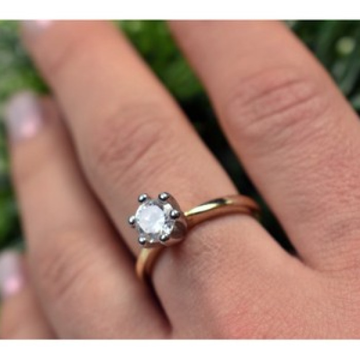 Gold Plated (18K) Ring With CZ Size 8