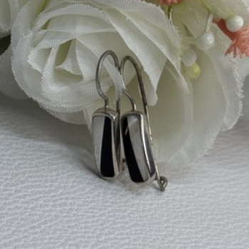 925 Sterling Silver Black Onyx & Mother OF Pearl Earrings Length 1 Inch