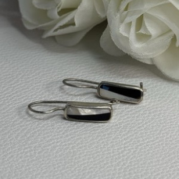 925 Sterling Silver Black Onyx & Mother OF Pearl Earrings Length 1 Inch