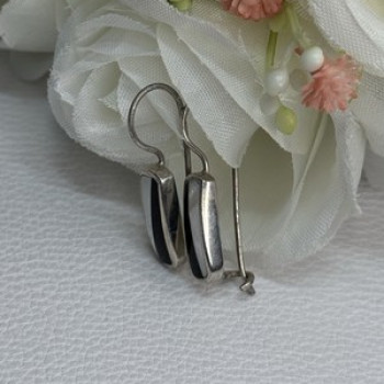 925 Sterling Silver Black Onyx & Mother OF Pearl Earrings Length 1 Inch