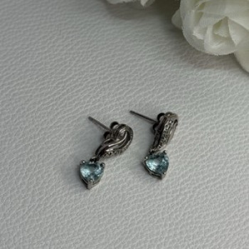 925 Sterling Silver Blue Topaz Heart Earrings Length 0.85 Inch