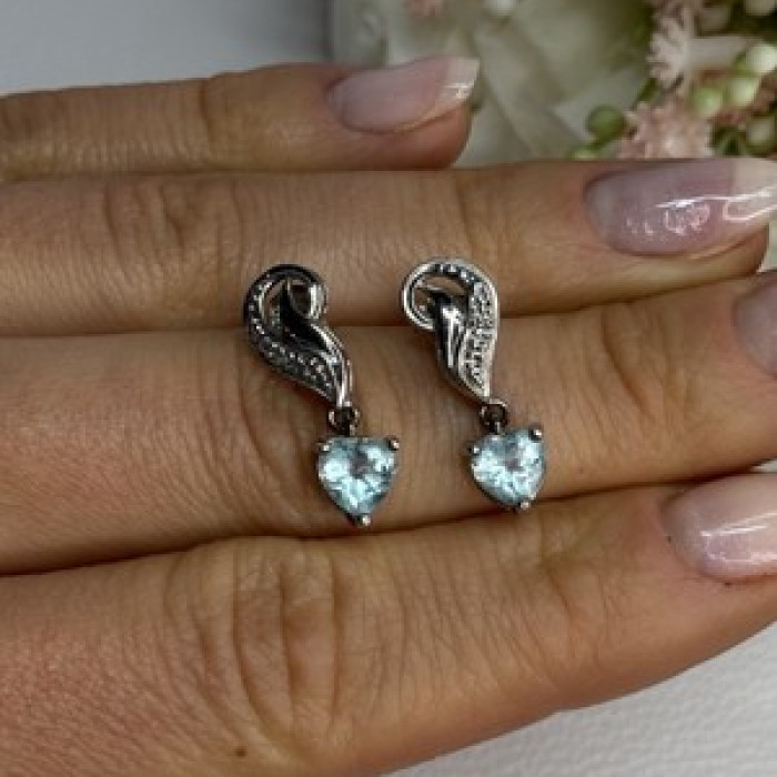 925 Sterling Silver Blue Topaz Heart Earrings Length 0.85 Inch