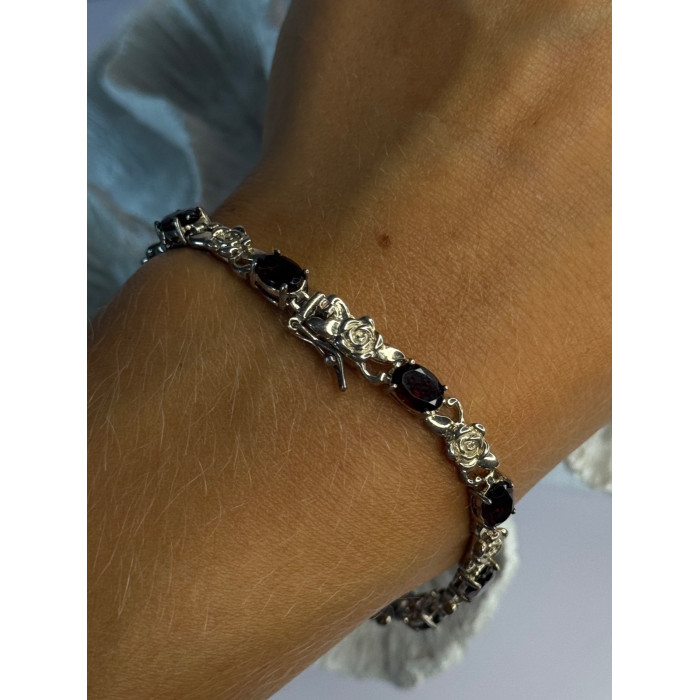 925 Sterling Silver Flower Garnet Bracelet Length 8