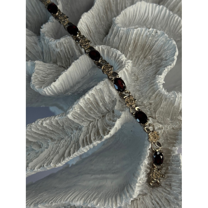 925 Sterling Silver Flower Garnet Bracelet Length 8