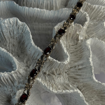 925 Sterling Silver Flower Garnet Bracelet Length 8