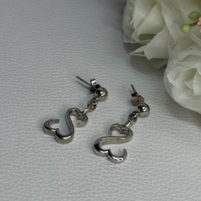 Beautiful 925 Sterling Silver Earrings Length 1.15 Inch