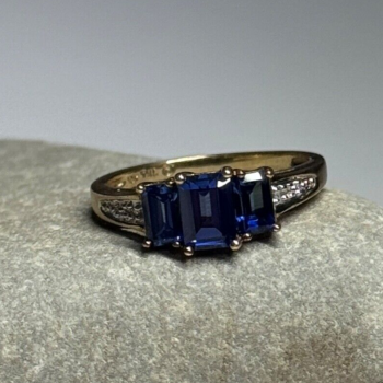 10K Yellow Gold Sapphire & Diamonds Ring Size 6