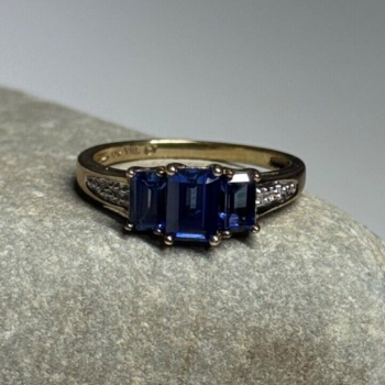 10K Yellow Gold Sapphire & Diamonds Ring Size 6