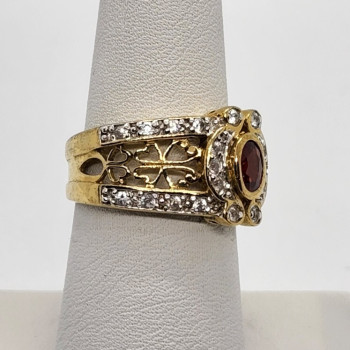 925 Sterling Silver Ruby & Quartz Ring Size 7