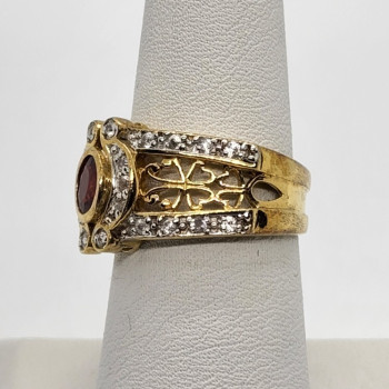 925 Sterling Silver Ruby & Quartz Ring Size 7