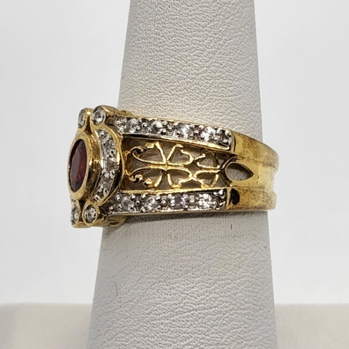 925 Sterling Silver Ruby & Quartz Ring Size 7