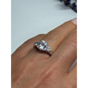925 Sterling Silver CZ Ring Size 5.5