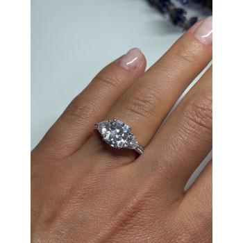 925 Sterling Silver CZ Ring Size 5.5