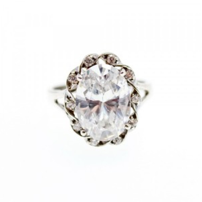 925 Sterling Silver CZ Ring Size 9