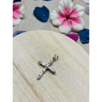 925 Sterling Silver CZ Cross Pendant