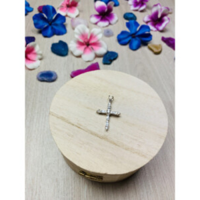 925 Sterling Silver CZ Cross Pendant