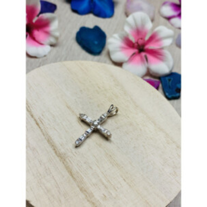 925 Sterling Silver CZ Cross Pendant
