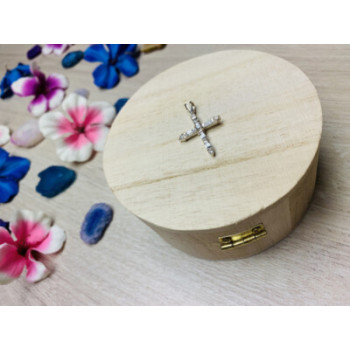 925 Sterling Silver CZ Cross Pendant