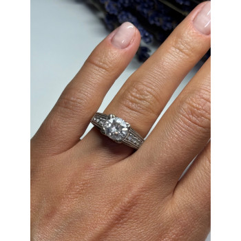 925 Sterling Silver CZ Ring Size 6