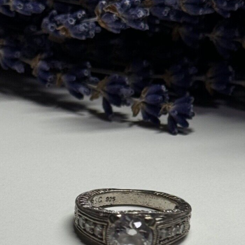 925 Sterling Silver CZ Ring Size 6