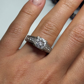 925 Sterling Silver CZ Ring Size 6