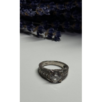 925 Sterling Silver CZ Ring Size 6