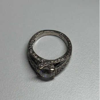 925 Sterling Silver CZ Ring Size 6