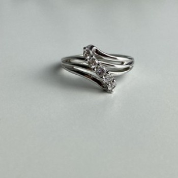925 Sterling Silver White Topaz Ring Size 7