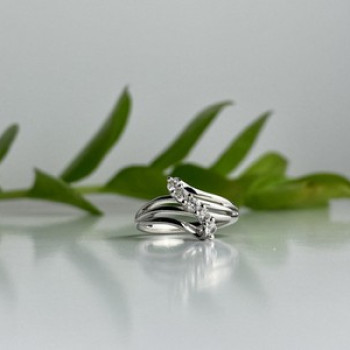 925 Sterling Silver White Topaz Ring Size 7