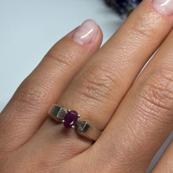 925 Sterling Silver Ruby Ring Size 6