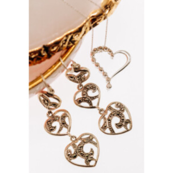 10K White Gold Diamonds Heart Chain With Pendant