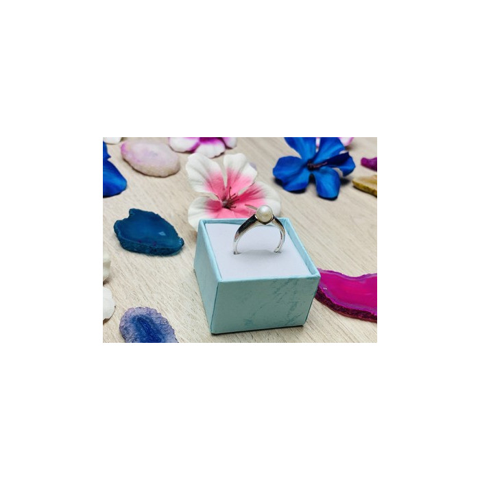 925 Sterling Silver Pearl Ring Size 8