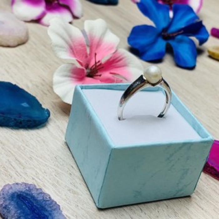 925 Sterling Silver Pearl Ring Size 8