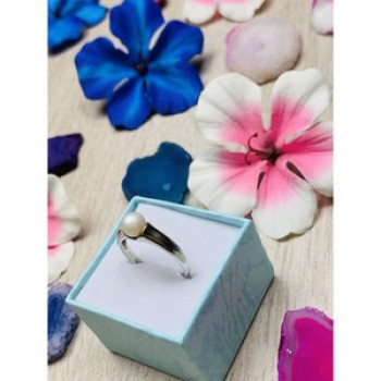 925 Sterling Silver Pearl Ring Size 8