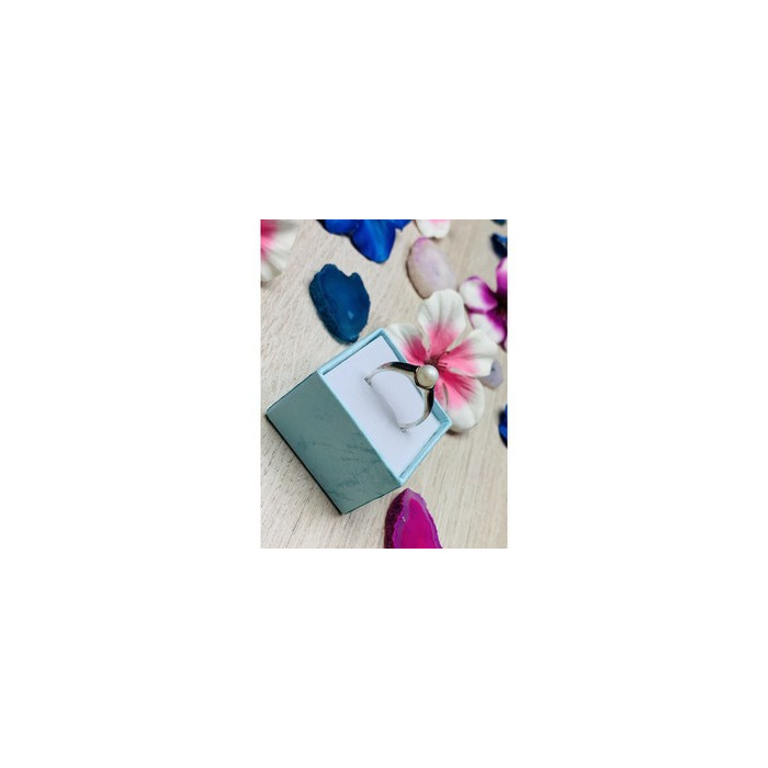 925 Sterling Silver Pearl Ring Size 8